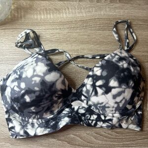 Pink Victoria’s Secret Bonded, Push-Up Bra Size Small- Double D